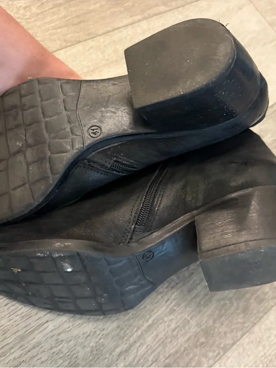 MJUS Anthropologie Black Women's Ankle Boots size 41 heeled booties - Picture 10 of 12